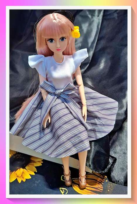 Lovely popular fashion smart outfit jointed doll with free gift