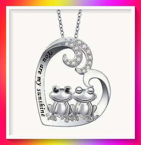 Stunning Frog couple in heart pendent necklace clear rhinestones