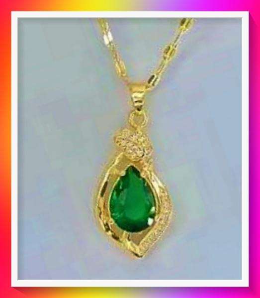 Stunning Faux Emerald Green Floral Pendant Necklace