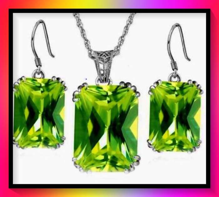 Amazing Green emerald simulant Necklace And Earrings Set