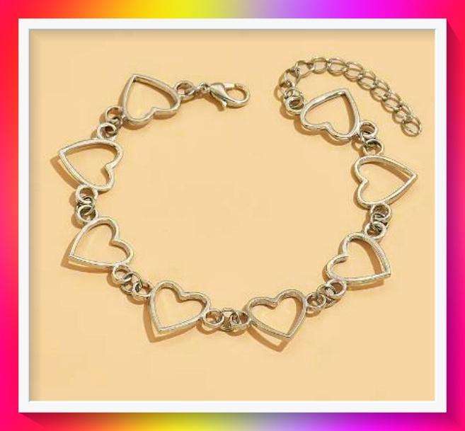 Gorgeous Choker necklace in a heart design