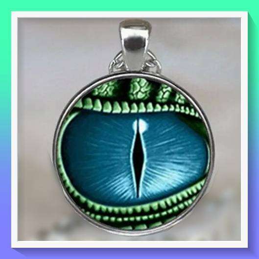 Unusual Dragon Eye Cabochon Glass Pendant Chain Necklace