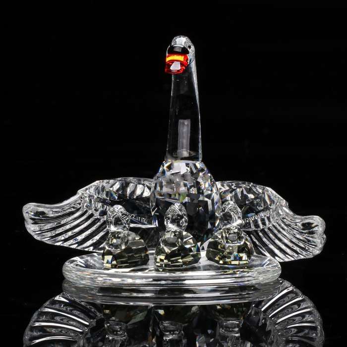Swarovski Crystal, Swan Family, Beauties of the Lake Series, Retired 2004