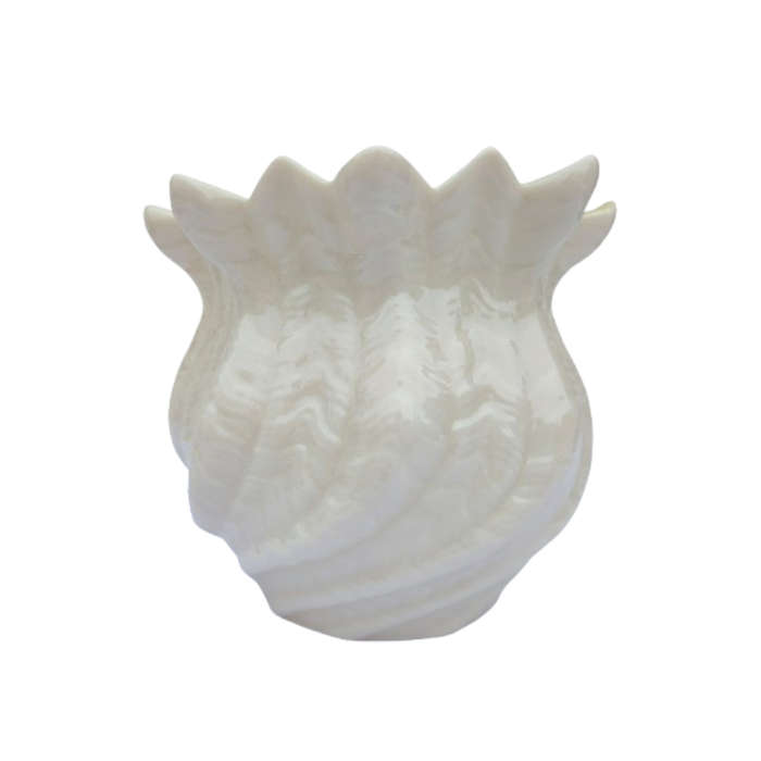 Belleek Irish Porcelain Neptune Sea Shell Pattern Vase
