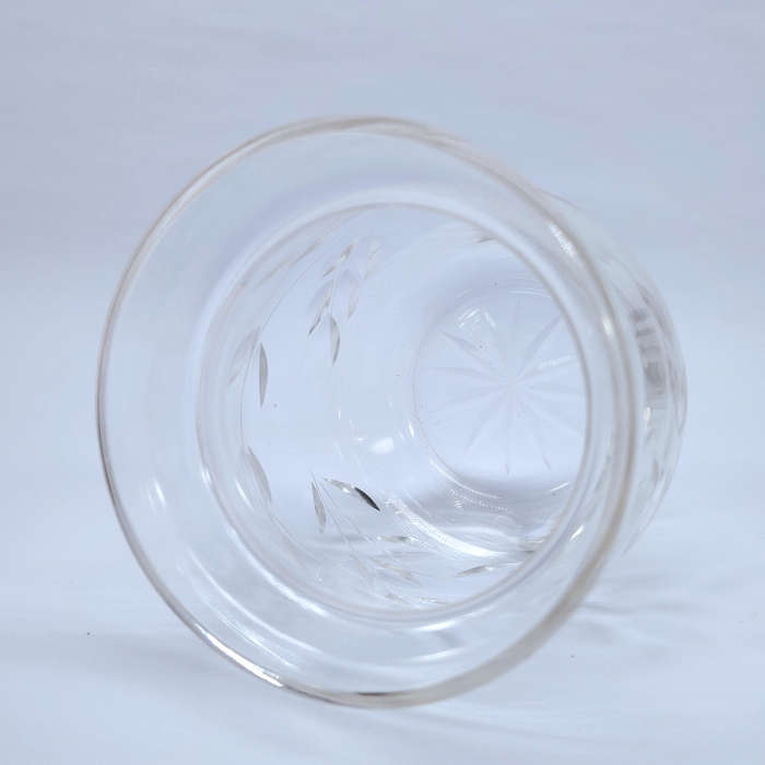 Quality vintage glass etched foliage pattern vase