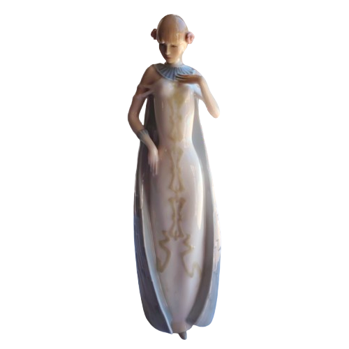 Royal Doulton Reflections Debut HN3046 Figurine