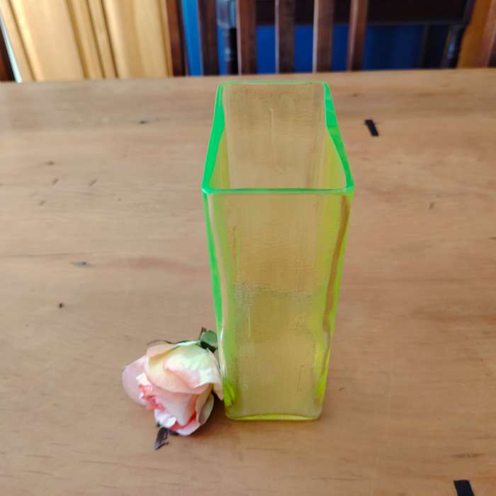 Vintage Riihimaan Lasi Mikko Helander Finnish Glass Vase