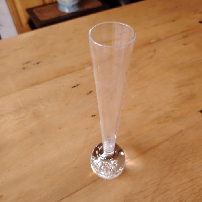 Quality Clear Glass Bud Vase with Bubbles