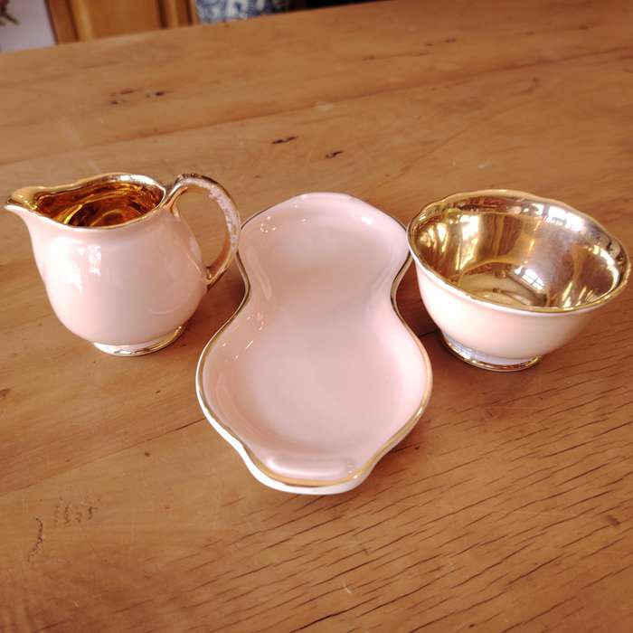 Crown Devon Fielding Pink and gold lustre set