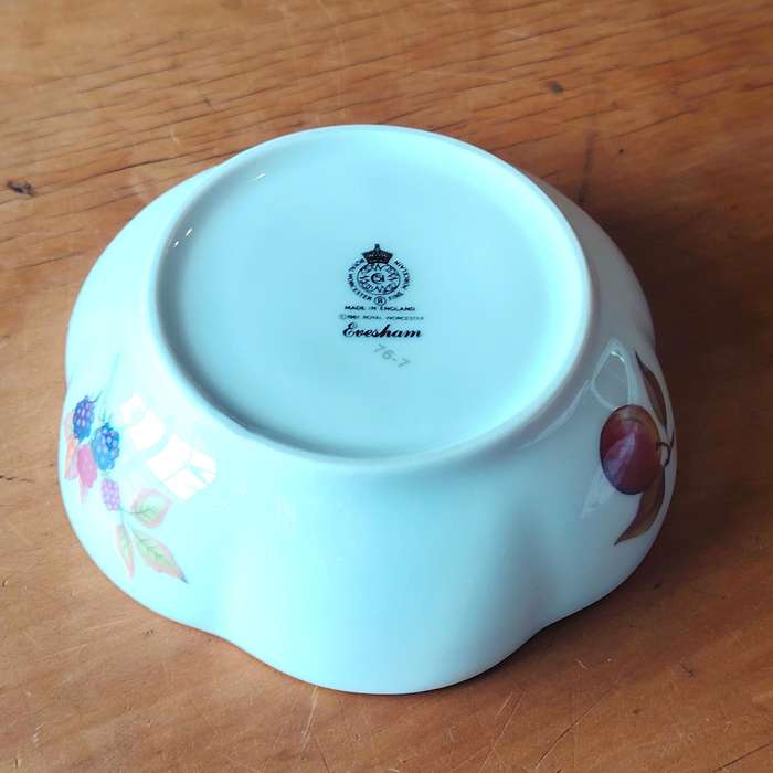 Royal Worcester Peach Dish Evesham Porcelain England