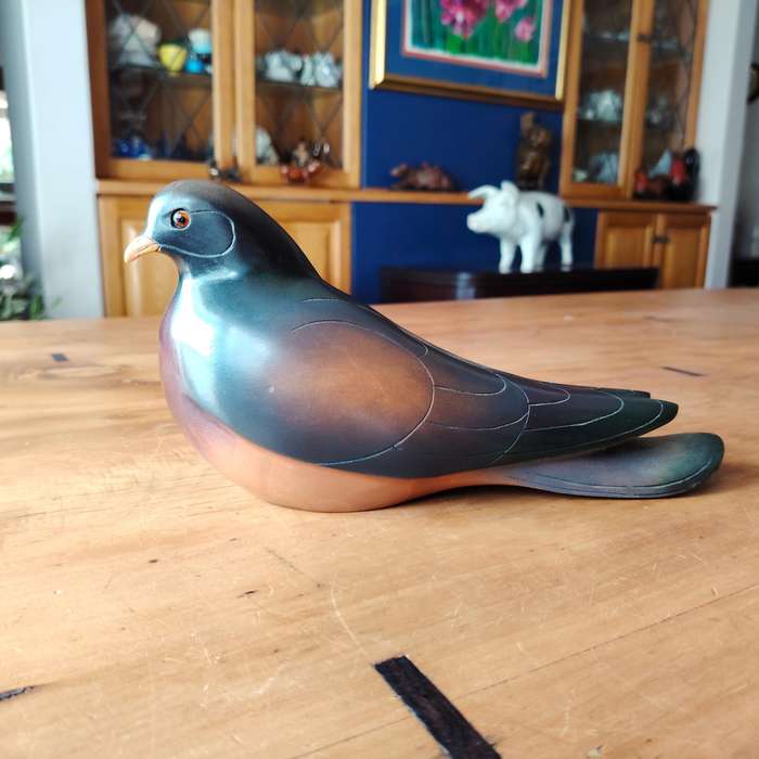 Feathers of Knysna Gallery carved and hand painted Blue Jay