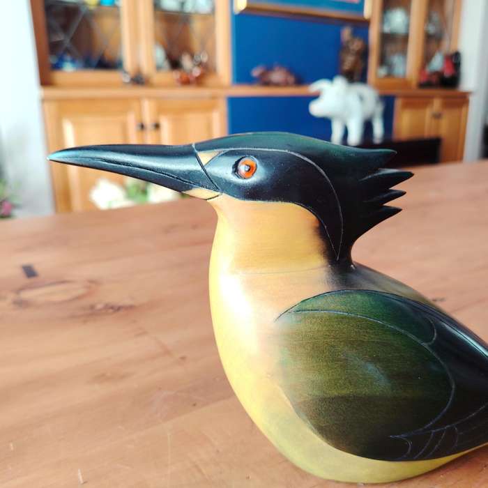 Feathers of Knysna Gallery carved and hand painted Sacred Kingfisher