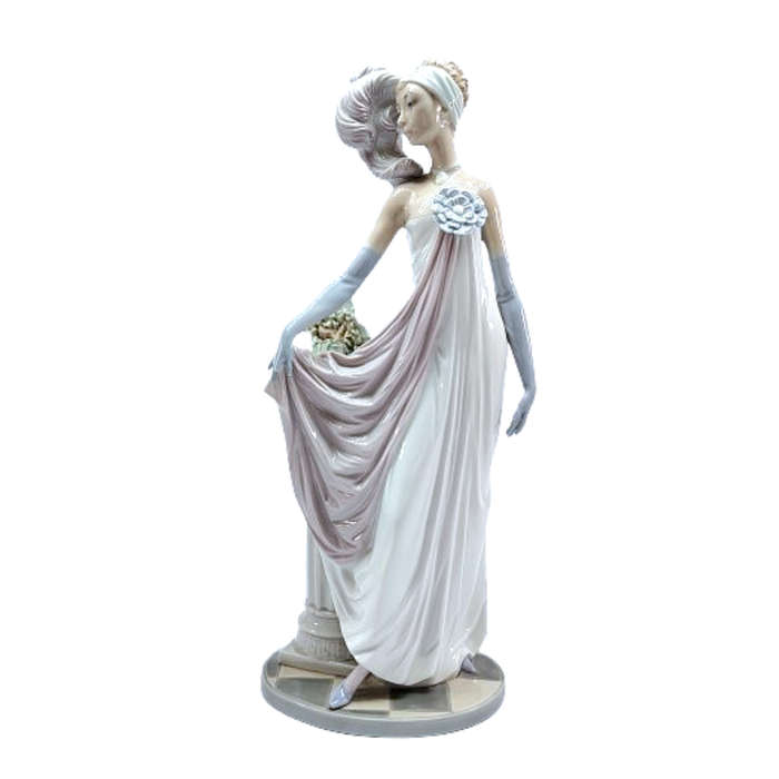 Large Retired Socialite of the 20s Lladro Porcelain Figurines