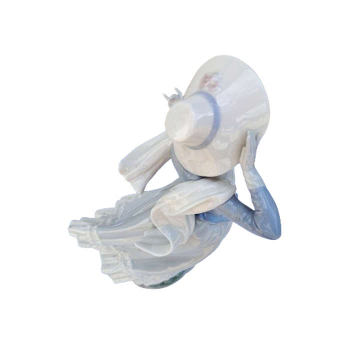 Lladro Spanish Porcelain Figurine Of The Spring Breeze 01014936