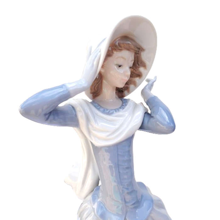 Lladro Spanish Porcelain Figurine Of The Spring Breeze 01014936