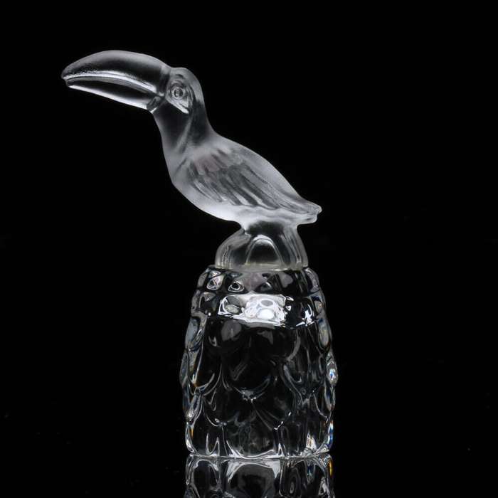 Swarovski Crystal Toucan on a Pinecone Base Thimble