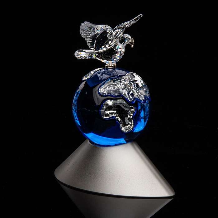 Swarovski Crystal 2000 Millennium Planet World Globe
