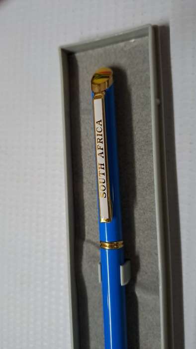 South African Pens 1 x Collectable South Africa Pen. No Ink. + display box (metal/light blue)