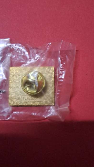 South African Olympic Team - Sponsored by Nedbank - Gold color - Pin.