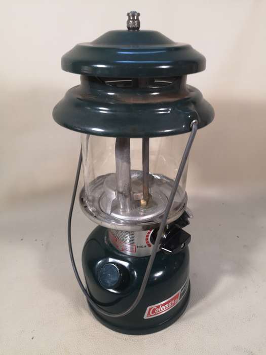 Vintage Coleman Model 288A Adjustable Two Mantle Lantern