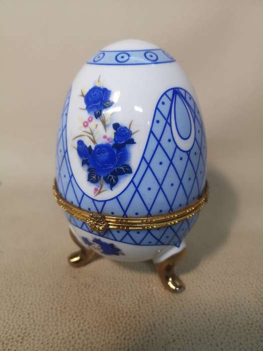 Vintage Limoges Hand Painted Enamel Porcelain Egg