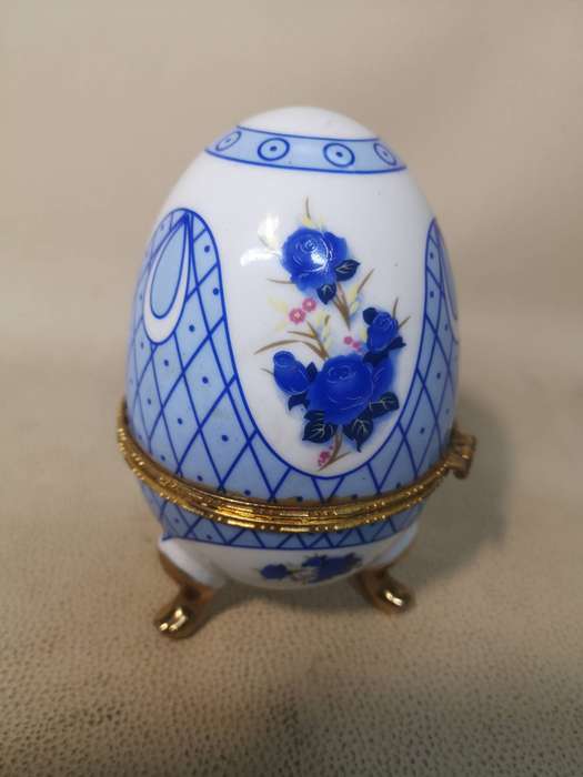 Vintage Limoges Hand Painted Enamel Porcelain Egg