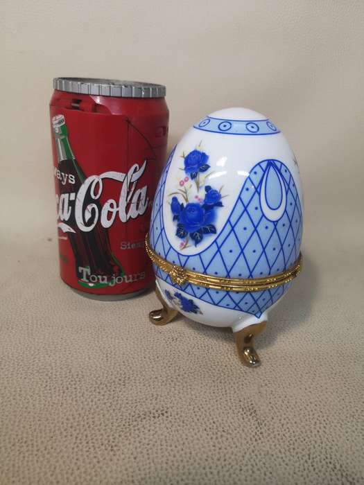 Vintage Limoges Hand Painted Enamel Porcelain Egg