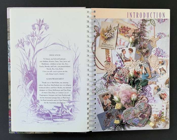 Floral Stitches - An Illustrated Guide to Floral Stitchery