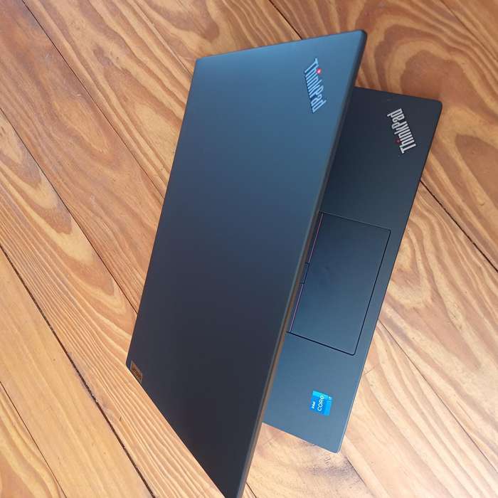 Refurbished Lenovo ThinkPad T14 Gen 3 - i7-1255U, 16GB RAM, 512GB NVMe SSD