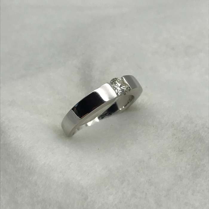 Classic 18ct White Gold & Diamond Dress Ring (V - R50 850)