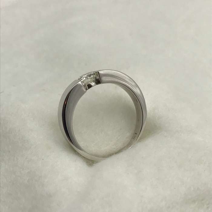 Classic 18ct White Gold & Diamond Dress Ring (V - R50 850)