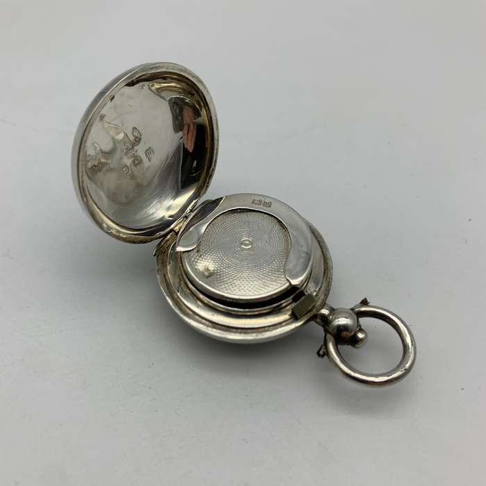 Antique Silver Sovereign Case (1911)