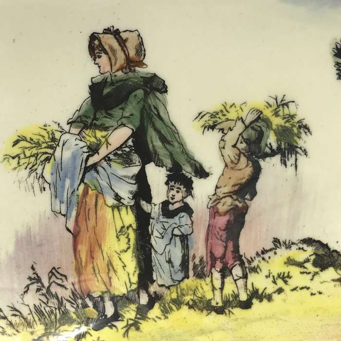 Royal Doulton 'The Gleaners' Clover Leaf Dish (D6123)