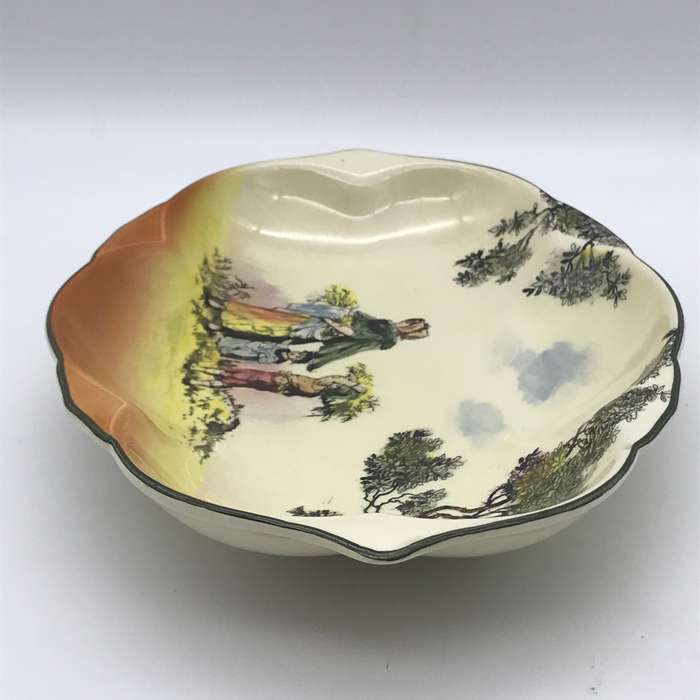 Royal Doulton 'The Gleaners' Clover Leaf Dish (D6123)
