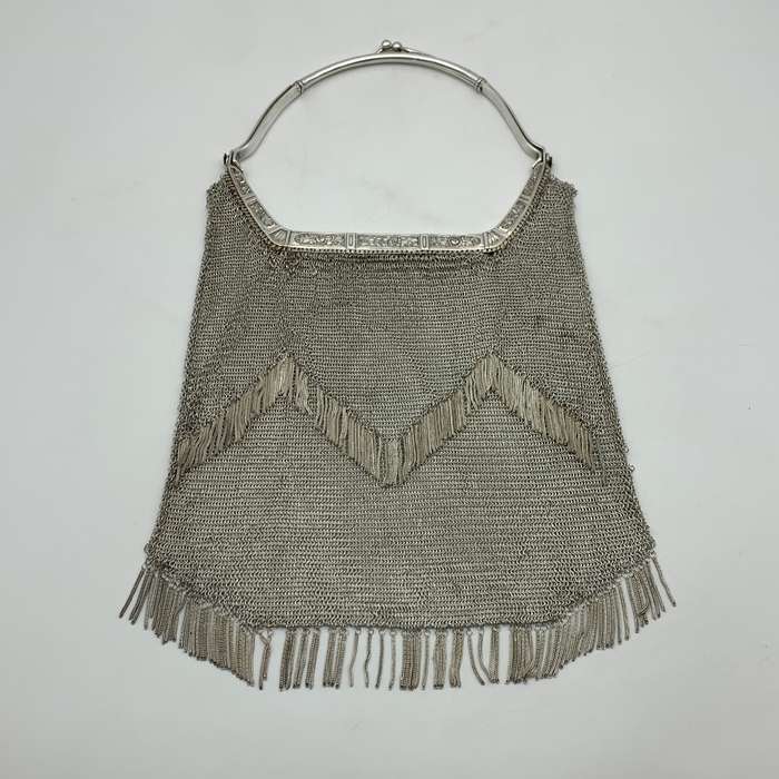 Large 1920s Solid Silver 'Art Deco' Mesh Evening Bag (510g)