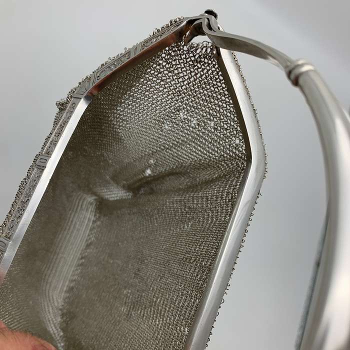 Large 1920s Solid Silver 'Art Deco' Mesh Evening Bag (510g)