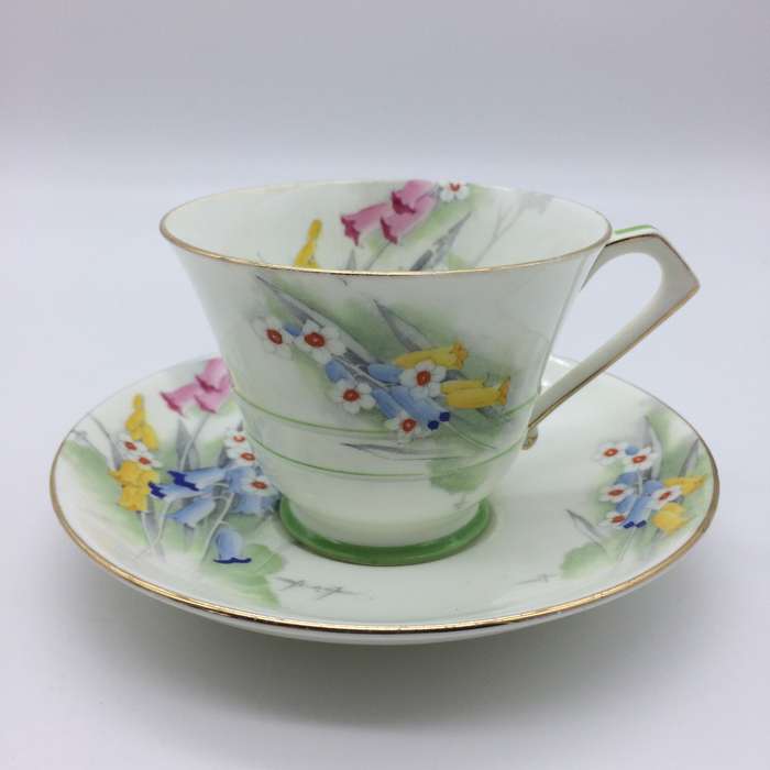 Lovely Art Deco 'Paragon' Teacup and Saucer