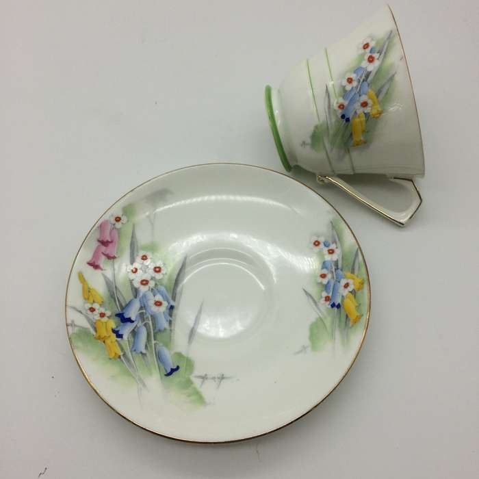 Lovely Art Deco 'Paragon' Teacup and Saucer