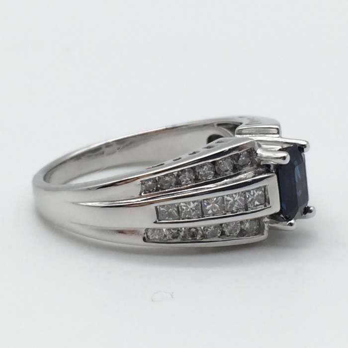 18ct White Gold, Diamond and Sapphire Ring (V. R102 420)