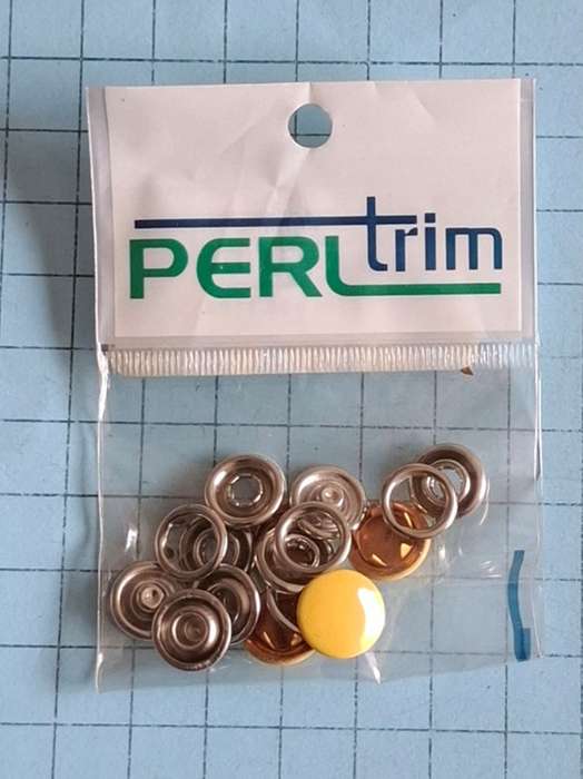Light yellow press studs -  Set of 4 - 12mm