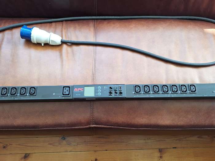 APC AP8653 Rack PDU (by Schneider Electric) - 32 Amp, 21 x C13, 3 x C19