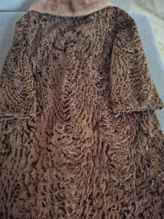 Vintage Karakul ladies coat - caramel with a warm gold hue and fur collar - superb condition