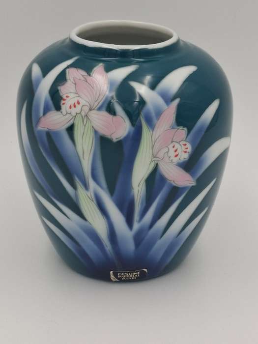Genuine Imperial Imari Vase - Made in Japan - Teal with Pink Iris - exquisite - 13.5cm high