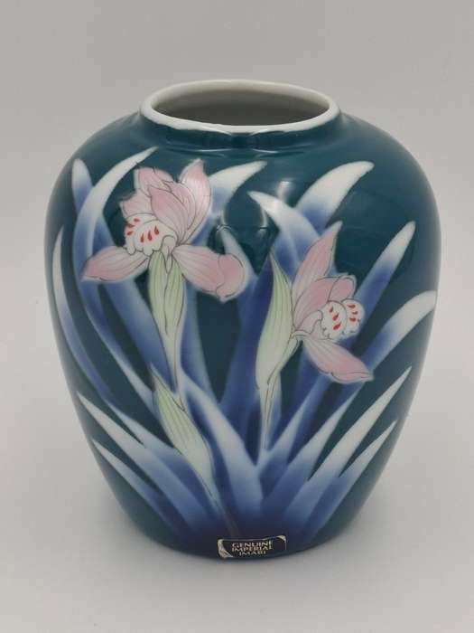Genuine Imperial Imari Vase - Made in Japan - Teal with Pink Iris - exquisite - 13.5cm high