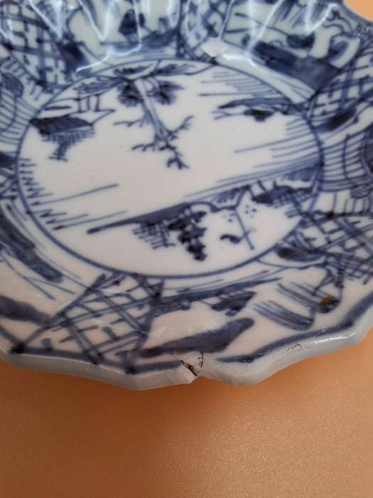 Vintage Kangxi - Blue & White Fluted Rim Saucer/Coaster - Oriental Scenes