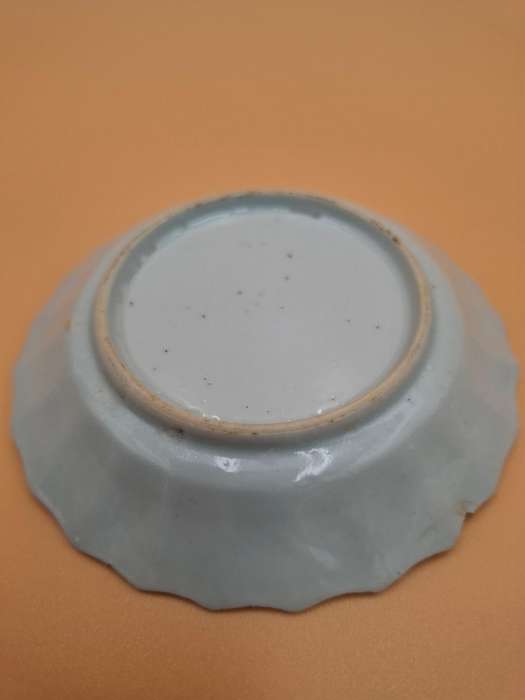 Vintage Kangxi - Blue & White Fluted Rim Saucer/Coaster - Oriental Scenes