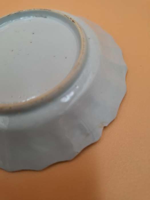Vintage Kangxi - Blue & White Fluted Rim Saucer/Coaster - Oriental Scenes