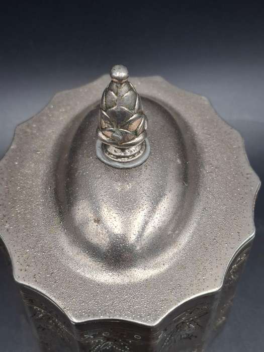 Godinger Silver Plated Jewelry / Trinket Box - Scalloped & Lid with Velvet Interior