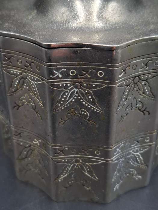 Godinger Silver Plated Jewelry / Trinket Box - Scalloped & Lid with Velvet Interior