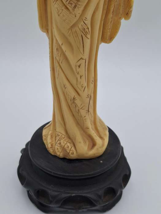Vintage Japanese Geisha Figurine with Parasol & Fan